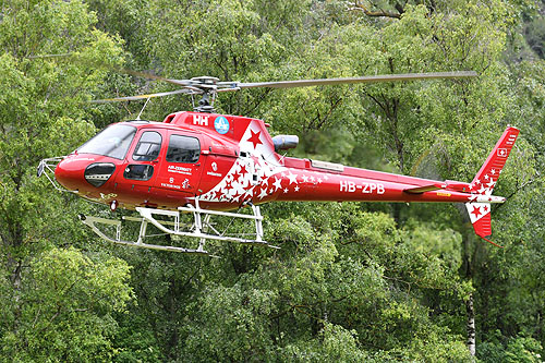 Hélicoptère AS350 B3 Ecureuil HB-ZPB d'AIR ZERMATT