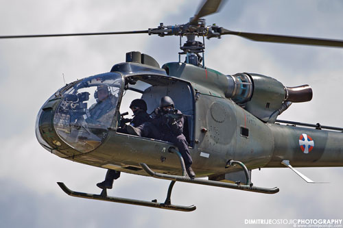 Hélicoptère Gazelle de l'armée de Serbie