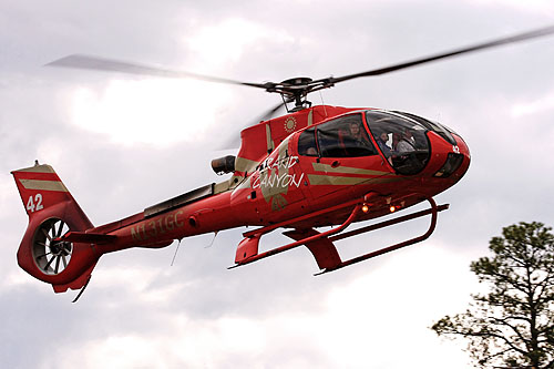 Hélicoptère EC130 de Grand Canyon Helicopters