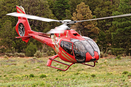 Hélicoptère EC130 de Grand Canyon Helicopters