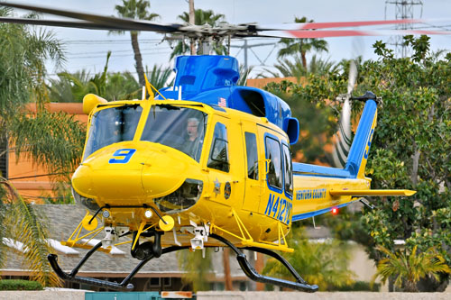 Hélicoptère Bell 412 N412VC Ventura County