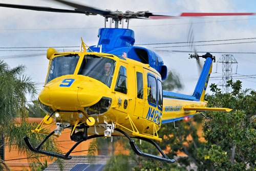 Hélicoptère Bell 412 N412VC Ventura County