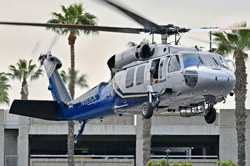 Hélicoptère UH60 Blackhaw N603CK Capitol Helicopters