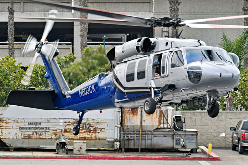 Hélicoptère UH60 Blackhaw N603CK Capitol Helicopters