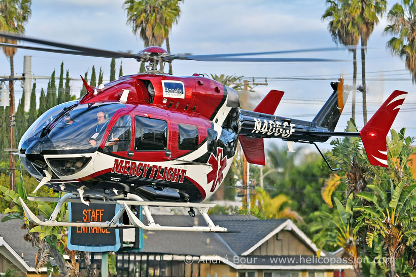 Hélicoptère de secours EC145 N406GF de Mercy Flight