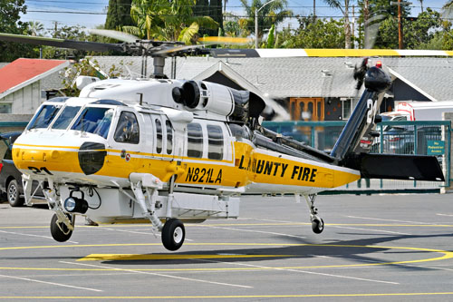 Hélicoptère S70 Firehawk N821LA LA County Fire (Los Angeles County Fire Department)