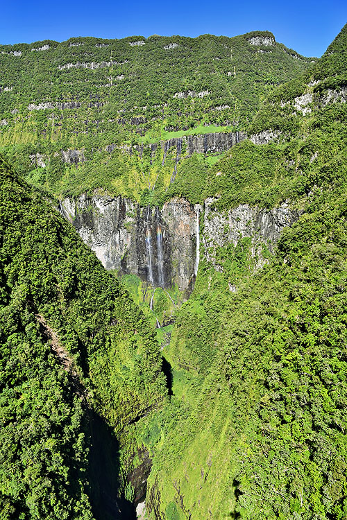 Survol du Trou de Fer à l'île de La Réunion