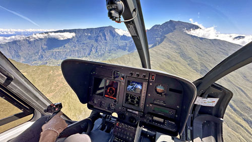 Vol en hélicoptère H130 au-dessus de l'île de La Réunion avec HELILAGON
