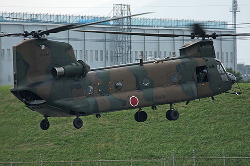 Hélicoptère CH47 Chinook JGSDF