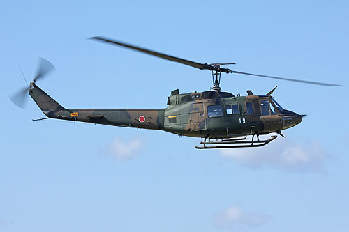 Hélicoptère UH1J Huey JGSDF