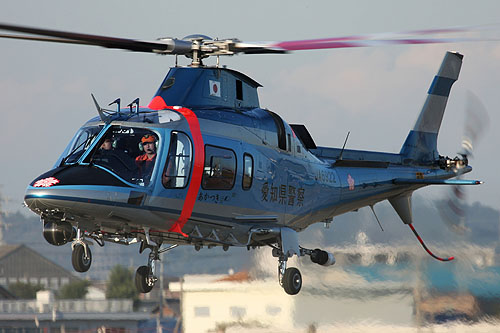 Hélicoptère AW109 de la Police japonaise (JA6922)