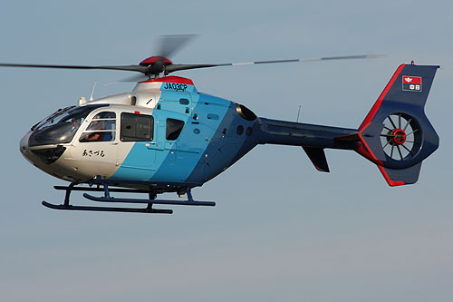 Hélicoptère EC135 (JA03CP)