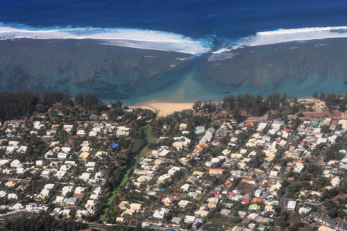 Vol au-dessus de l'île de La Réunion en hélicoptère