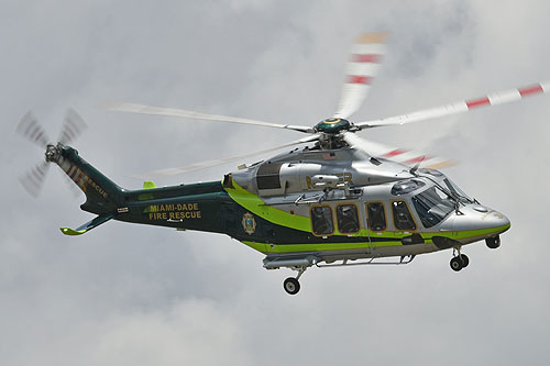 Hélicoptère AW139 N911FR Air Rescue 3 du Miami Dade Fire Rescue