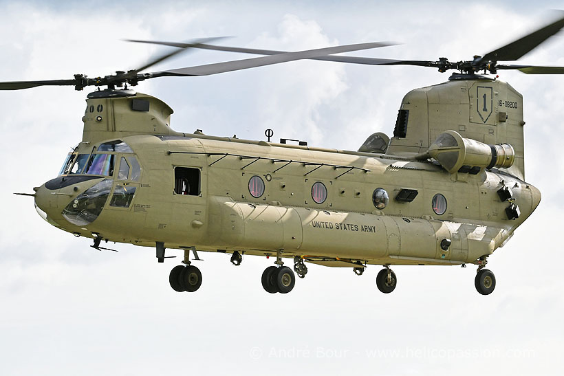 US Army CH47 Chinook helicopter