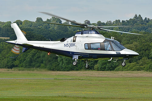 Hélicoptère AW109 N53BK ARENA AVIATION