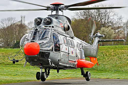 Hélicoptère AS332 SuperPuma HB-ZKN