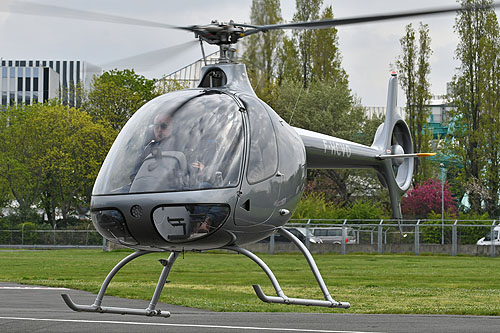 Hélicoptère Cabri F-HCVO de HEGE HELICOPTERES