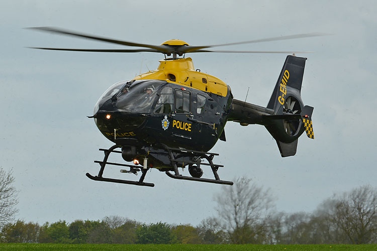 Hélicoptère EC135 G-EMID Police