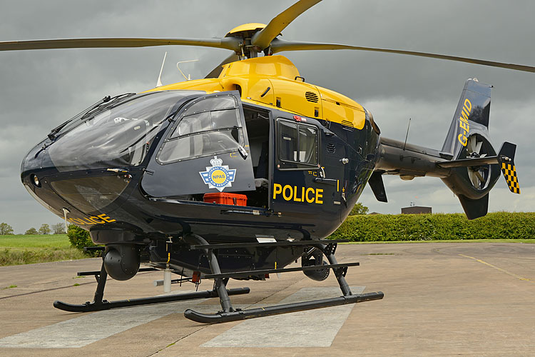 Hélicoptère EC135 G-EMID Police