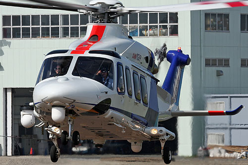 Hélicoptère AW139 JA91NH d'ANH