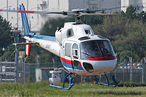 Hélicoptère AS355F2 Ecureuil JA6697 de TOHO AIR SERVICES