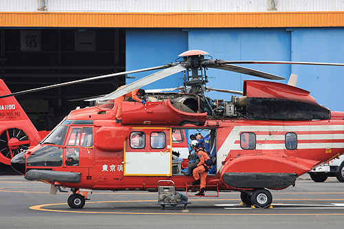 Hélicoptère AS332 SuperPuma des pompiers