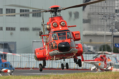 Hélicoptère AS332 SuperPuma des pompiers