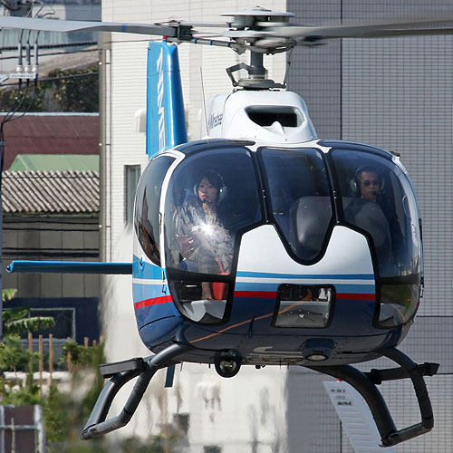 Hélicoptère EC130 B4 JA17MB de MINEBEA