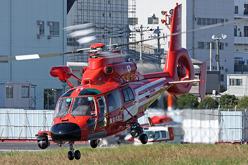 Hélicoptère AS365 Dauphin des pompiers