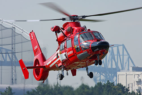 Hélicoptère AS365 Dauphin des pompiers