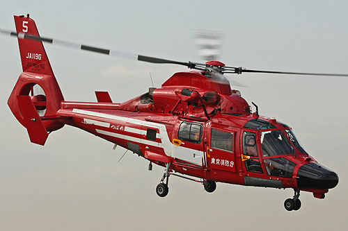 Hélicoptère AS365 Dauphin des pompiers