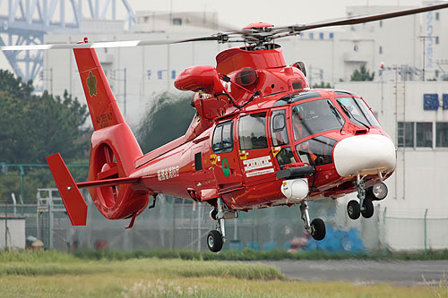 Hélicoptère AS365 Dauphin des pompiers