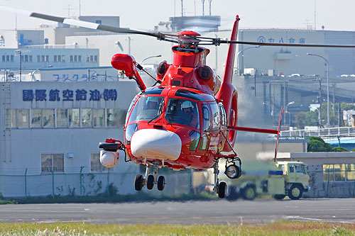 Hélicoptère AS365 Dauphin des pompiers