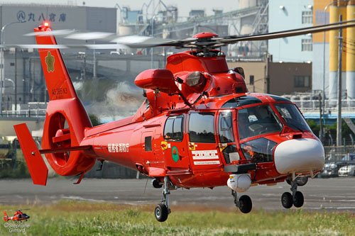 Hélicoptère AS365 Dauphin des Pompiers de Tokyo