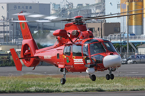 Hélicoptère AS365 Dauphin des pompiers