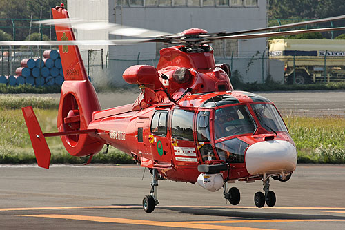 Hélicoptère AS365 Dauphin des pompiers