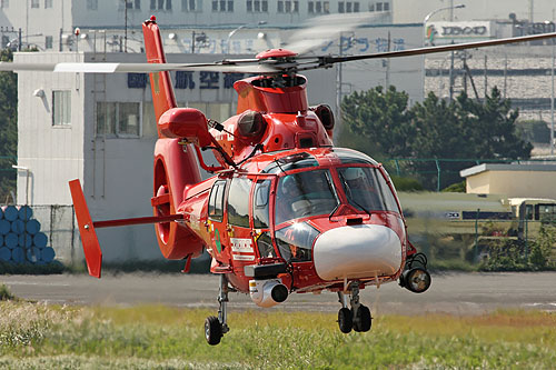 Hélicoptère AS365 Dauphin des pompiers