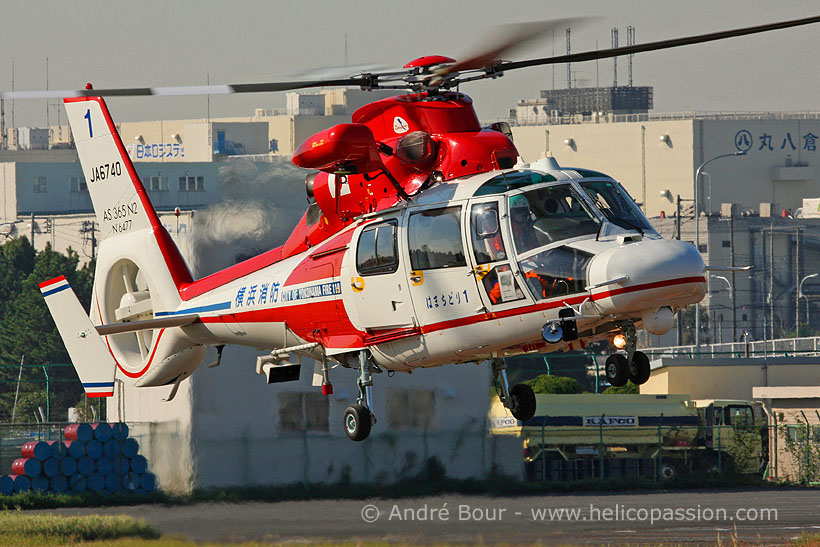 Hélicoptère AS365 Dauphin des pompiers