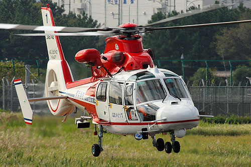 Hélicoptère AS365 Dauphin des pompiers