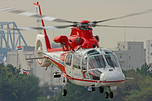 Hélicoptère AS365 Dauphin des pompiers