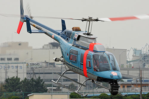 Hélicoptère Bell 206 Long Ranger JA31MP de la Police japonaise