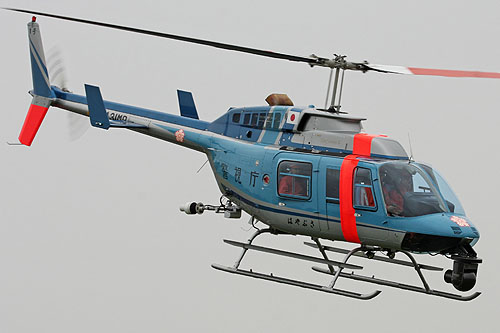 Hélicoptère Bell 206 Long Ranger JA31MP de la Police japonaise