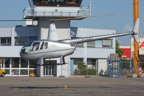 Hélicoptère R44 d'HELITRAVAUX