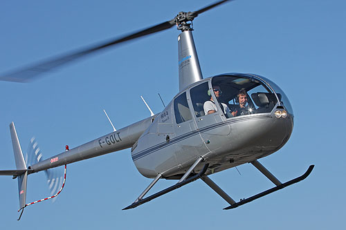 Hélicoptère R44 d'HELITRAVAUX