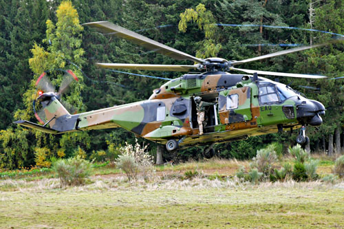 Décollage de l'hélicoptère NH90 Caïman EAQ