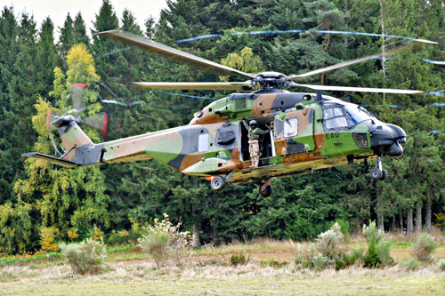 Décollage de l'hélicoptère NH90 Caïman EAQ