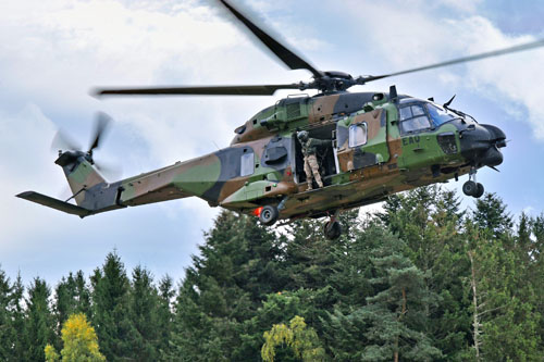 Décollage de l'hélicoptère NH90 Caïman EAQ
