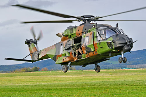 Retour de mission de l'hélicoptère NH90 Caïman EAQ