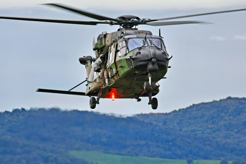 Retour de mission de l'hélicoptère NH90 Caïman EBF